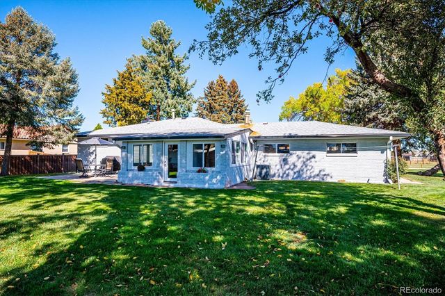 8690 W Jefferson Avenue, Lakewood, CO 80235