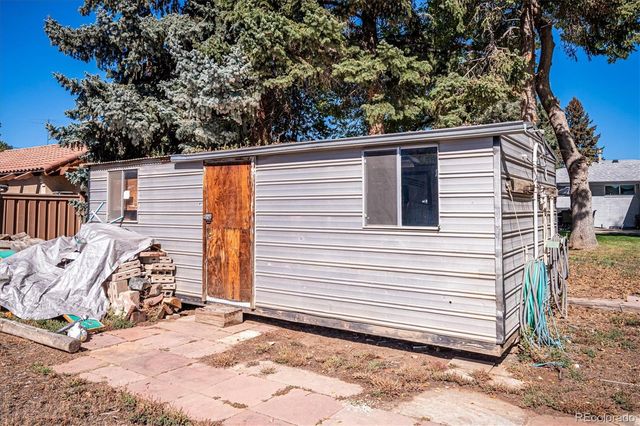 8690 W Jefferson Avenue, Lakewood, CO 80235