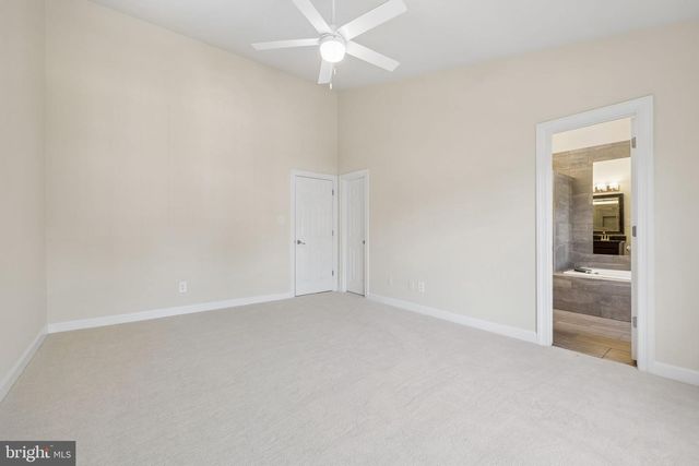 5724 WOOD CREEK LN, Centreville, VA 20120