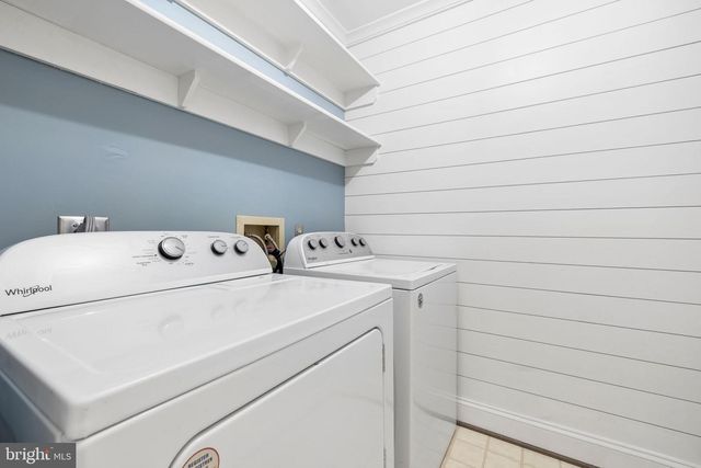5724 WOOD CREEK LN, Centreville, VA 20120
