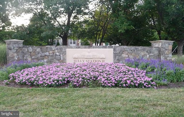 5724 WOOD CREEK LN, Centreville, VA 20120