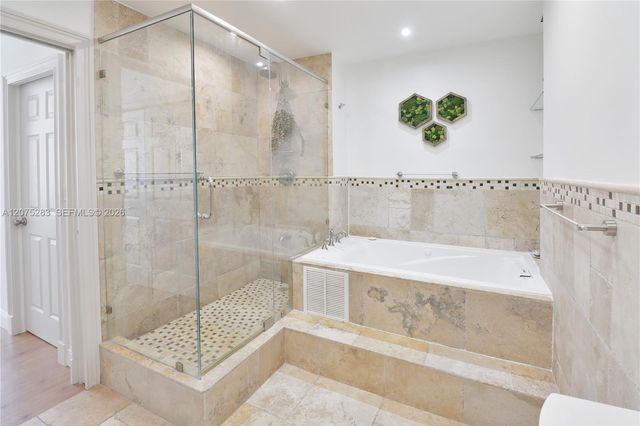6770 Indian Creek Drive TE, Miami Beach, FL 33141