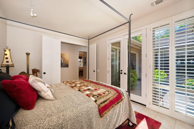 11267 Crocker Grove Ln, Gold River, CA 95670