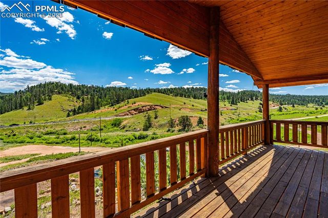 927 Stonehenge Drive, Florissant, CO 80816
