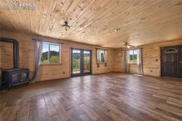 927 Stonehenge Drive, Florissant, CO 80816