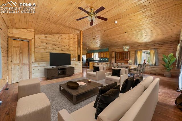 927 Stonehenge Drive, Florissant, CO 80816