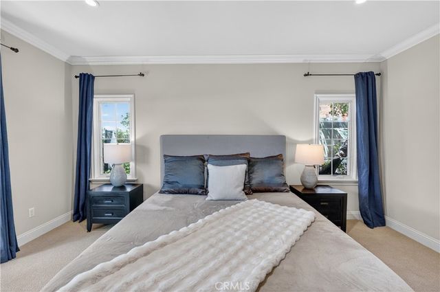 2454 Oswego 301, Pasadena, CA 91107