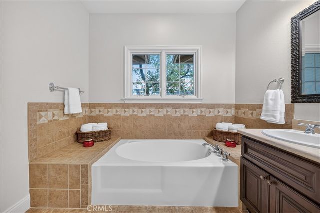 2454 Oswego 301, Pasadena, CA 91107
