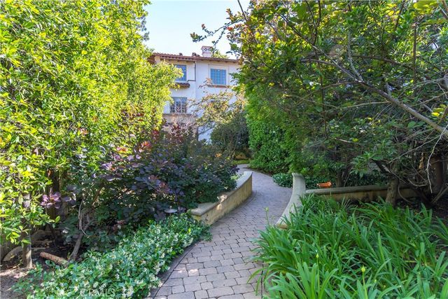 2454 Oswego 301, Pasadena, CA 91107