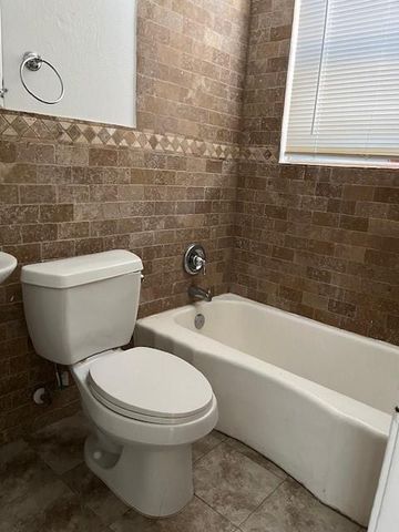 1923 Mcduffie 4, Houston, TX 77019