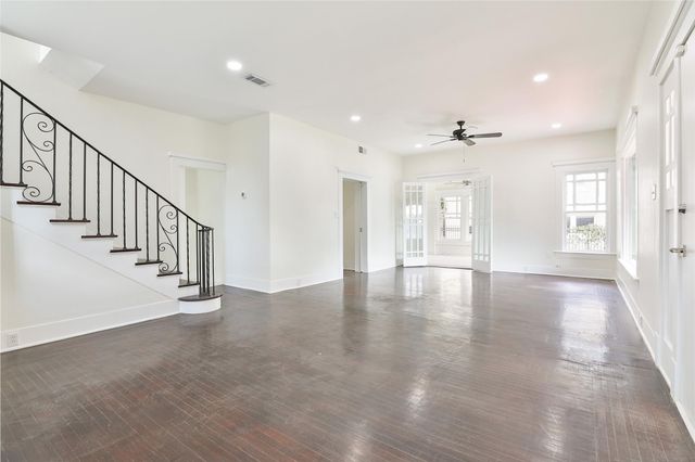 816 Hawthorne Street, Houston, TX 77006