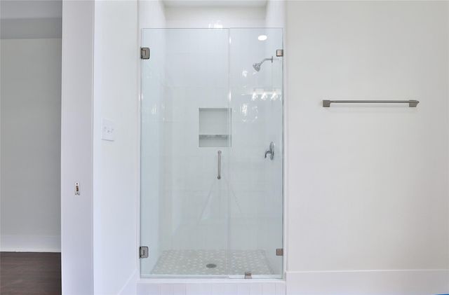 816 Hawthorne Street, Houston, TX 77006