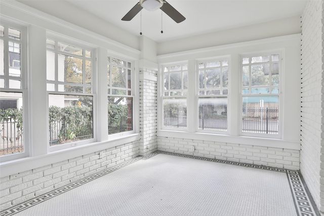 816 Hawthorne Street, Houston, TX 77006