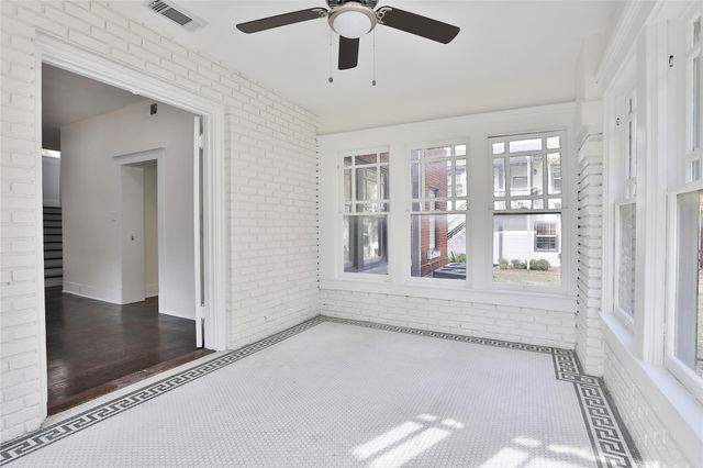 816 Hawthorne Street, Houston, TX 77006