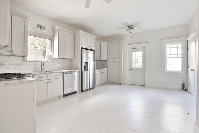 816 Hawthorne Street, Houston, TX 77006