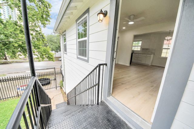 816 Hawthorne Street, Houston, TX 77006