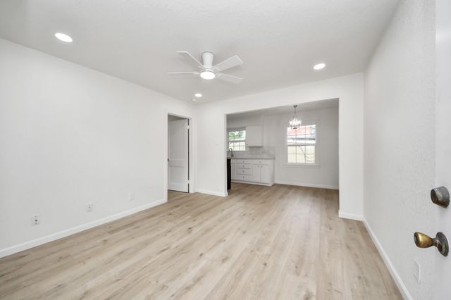 816 Hawthorne Street, Houston, TX 77006