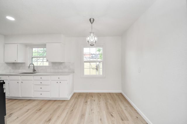 816 Hawthorne Street, Houston, TX 77006