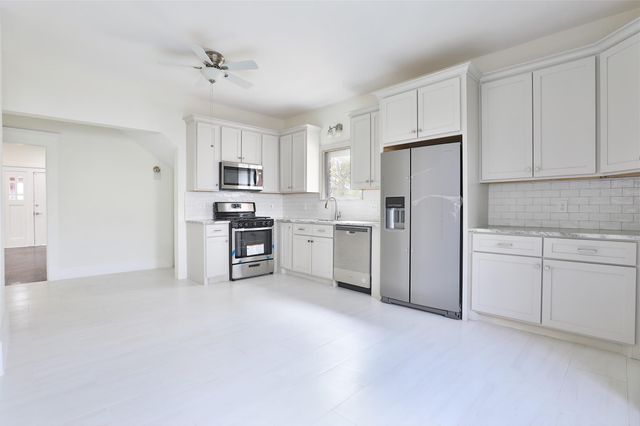 816 Hawthorne Street, Houston, TX 77006