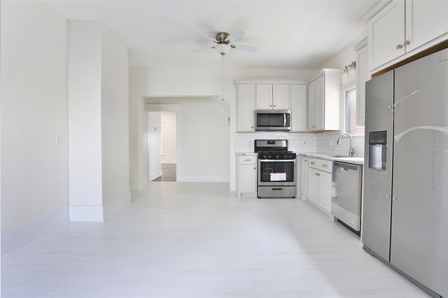 816 Hawthorne Street, Houston, TX 77006