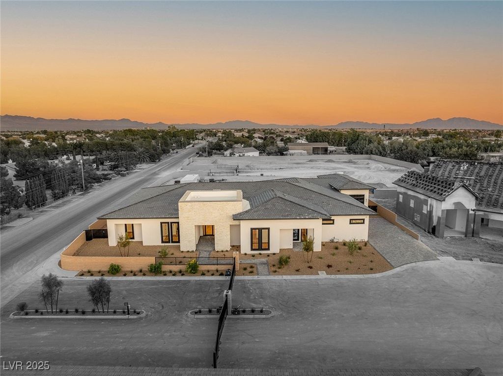 5855 St Ebbes Court, Las Vegas, NV 89131