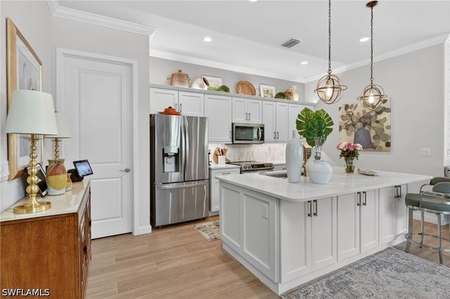 14628 Kingfisher LOOP, Naples, FL 34120