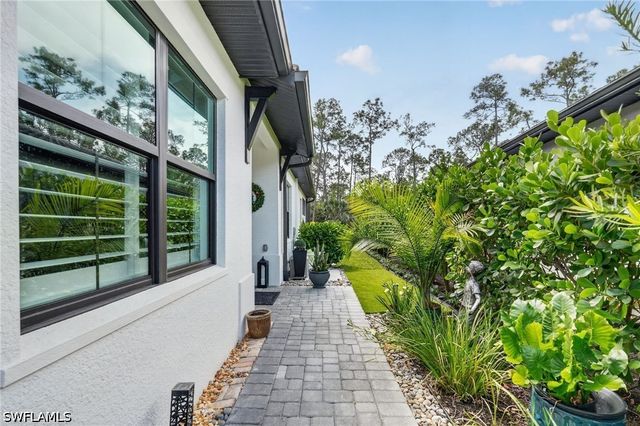 14628 Kingfisher LOOP, Naples, FL 34120