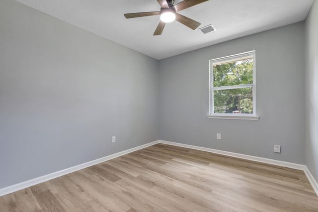 2533 Willamette Road, Tallahassee, FL 32303