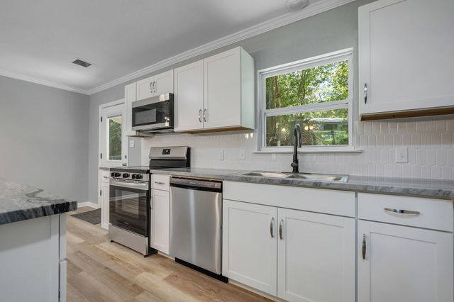 2533 Willamette Road, Tallahassee, FL 32303