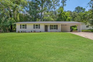 2533 Willamette Road, Tallahassee, FL 32303