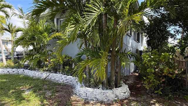 1245 NE 203rd Street, Miami, FL 33179