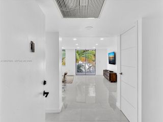 10000 W Bay Harbor Dr 201, Bay Harbor Islands, FL 33154