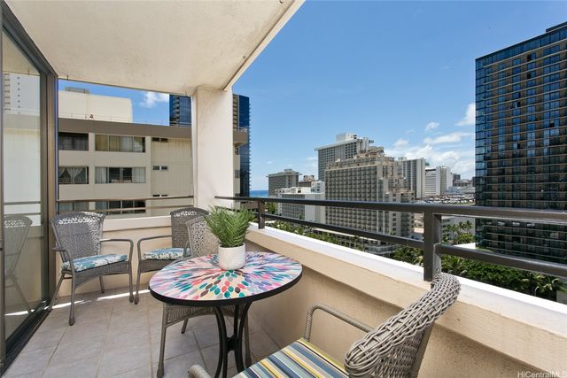 2410 Cleghorn Street 1704, Honolulu, HI 96815