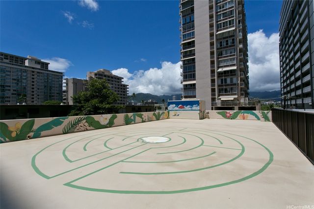 2410 Cleghorn Street 1704, Honolulu, HI 96815