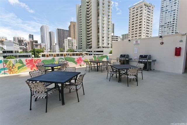 2410 Cleghorn Street 1704, Honolulu, HI 96815