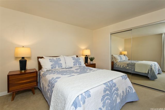 2410 Cleghorn Street 1704, Honolulu, HI 96815