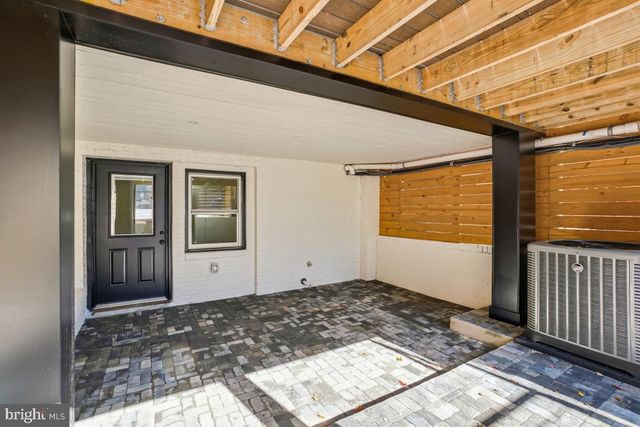 1621 D ST NE, Washington, DC 20002