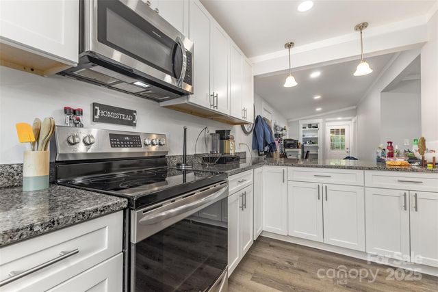 2752 Peachtree Road, Statesville, NC 28625