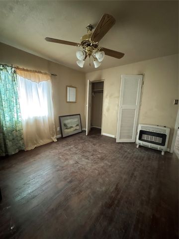 2717 Avenue I, Fort Worth, TX 76105