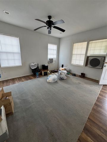 2717 Avenue I, Fort Worth, TX 76105