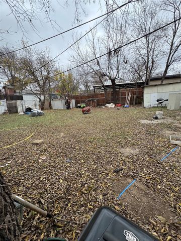 2717 Avenue I, Fort Worth, TX 76105