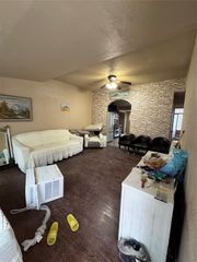 2717 Avenue I, Fort Worth, TX 76105