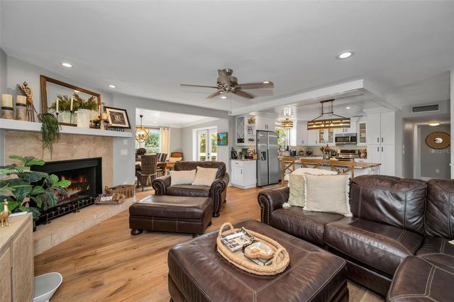 110 CARLYLE CIRCLE, Palm Harbor, FL 34683