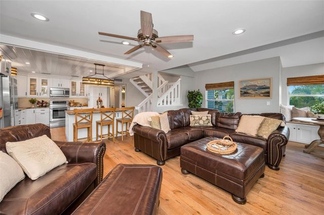 110 CARLYLE CIRCLE, Palm Harbor, FL 34683