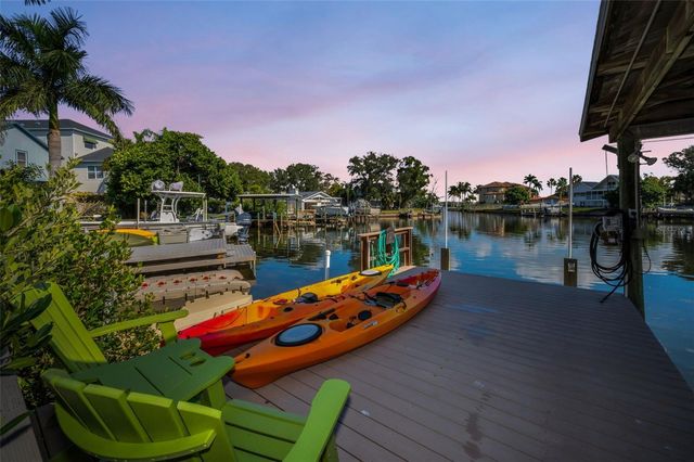 110 CARLYLE CIRCLE, Palm Harbor, FL 34683