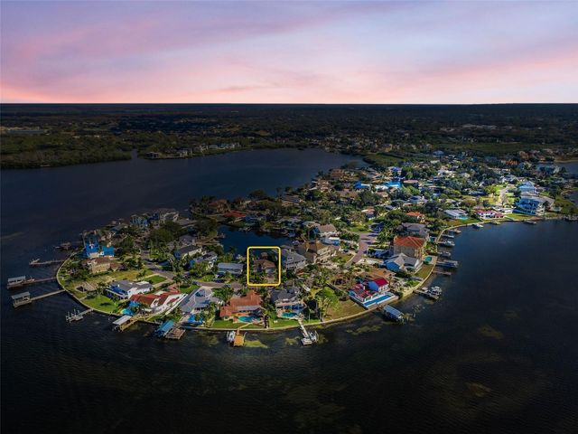 110 CARLYLE CIRCLE, Palm Harbor, FL 34683