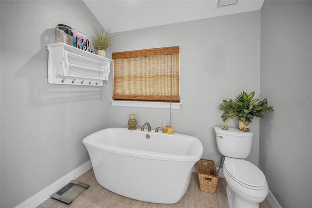 110 CARLYLE CIRCLE, Palm Harbor, FL 34683