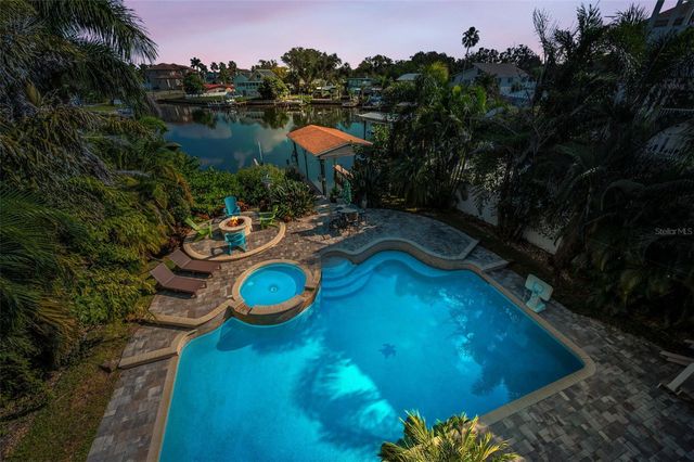 110 CARLYLE CIRCLE, Palm Harbor, FL 34683