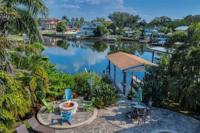 110 CARLYLE CIRCLE, Palm Harbor, FL 34683