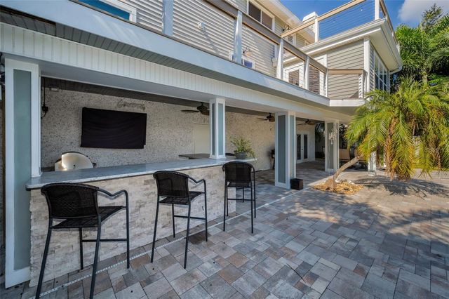 110 CARLYLE CIRCLE, Palm Harbor, FL 34683